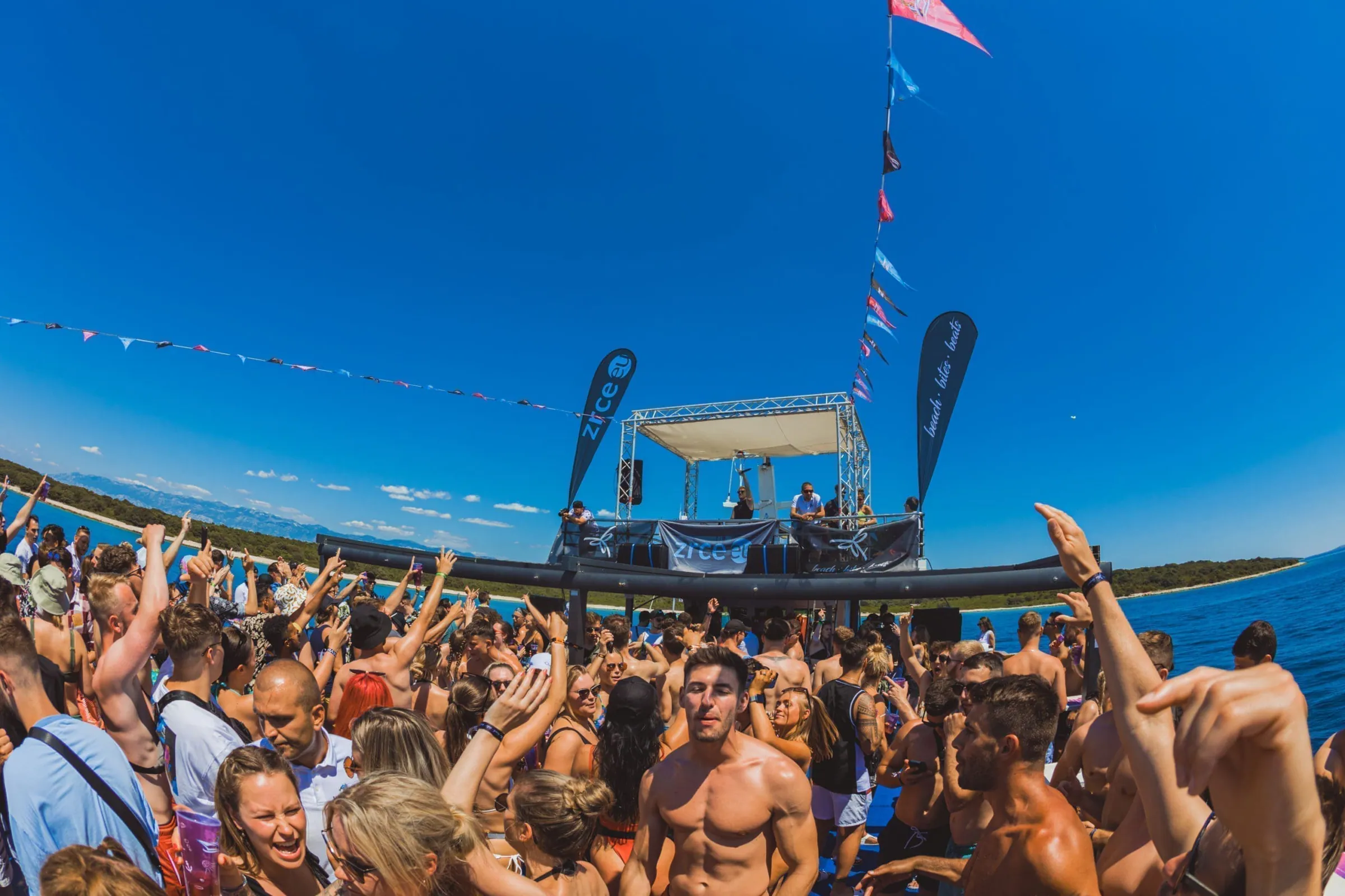 All-inclusive party boat off Novalja, photo 5 of 6